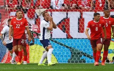 منتخب إنجلترا يتأهل إلى نصف نهائي
