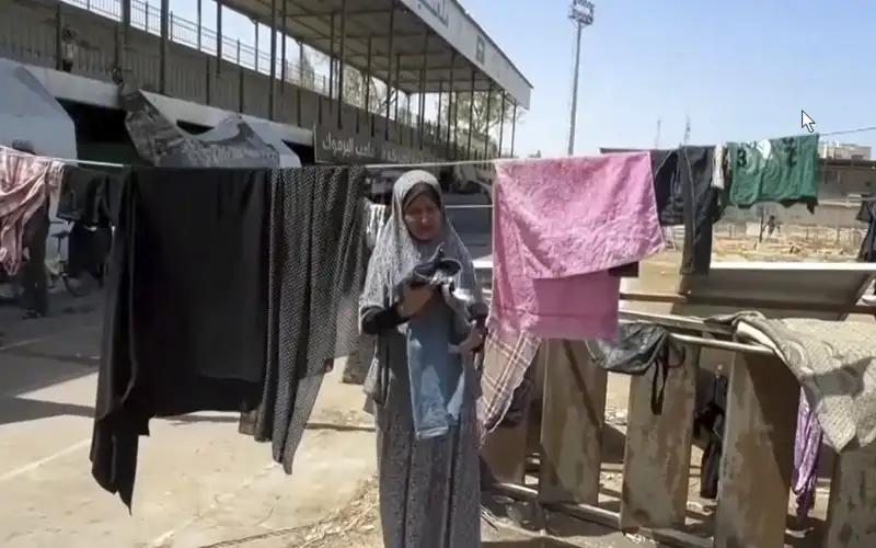 أكبر ملعب لكرة القدم بغزة يتحول