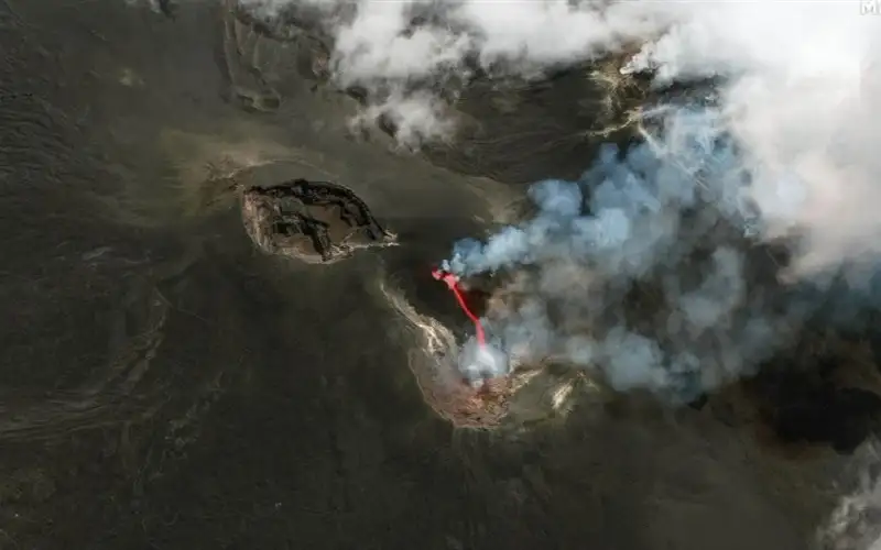 لقطات مرعبة لانفجار بركان في إيطاليا