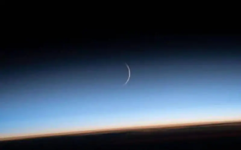 نيسان تهنئ بالعام الهجري الجديد