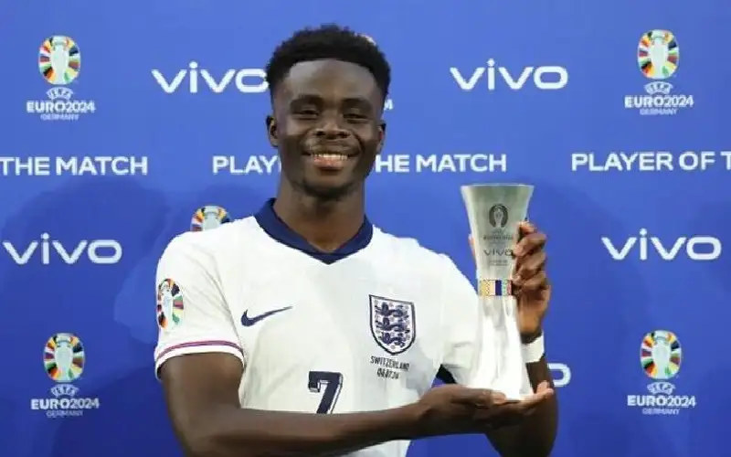 بعد 3 سنوات.. ساكا يصحح خطأه