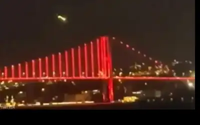 ماذا شاهد سكان إسطنبول في سماء