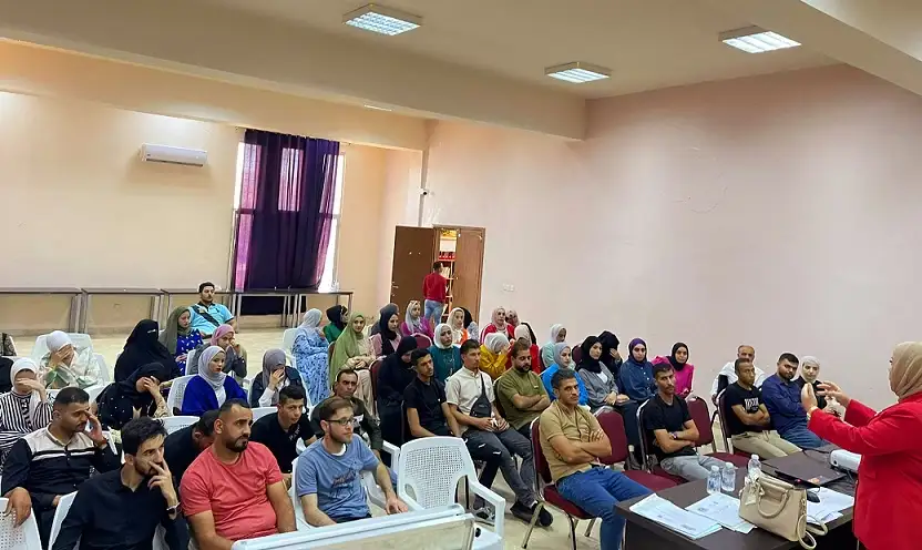 حملة بعنوان يلا نصوت بمركز شباب
