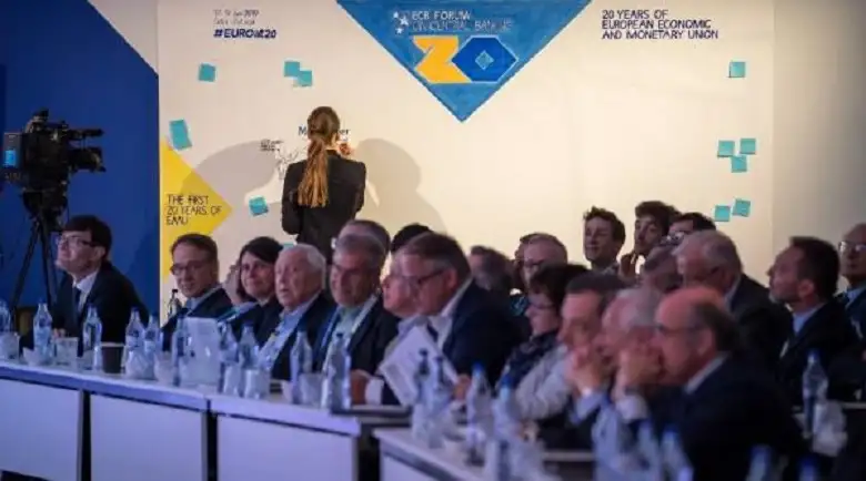 محافظو البنوك المركزية الأوروبية يحذرون من