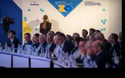 محافظو البنوك المركزية الأوروبية يحذرون من