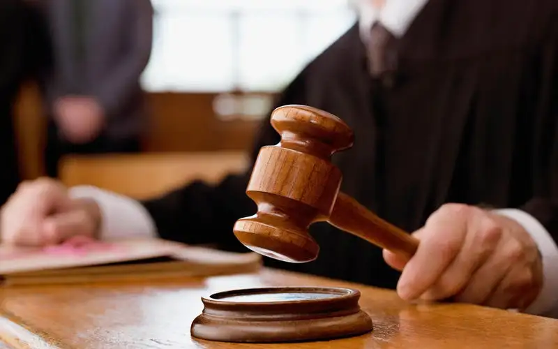 تغليظ العقوبة على 5 أشخاص اعتادوا