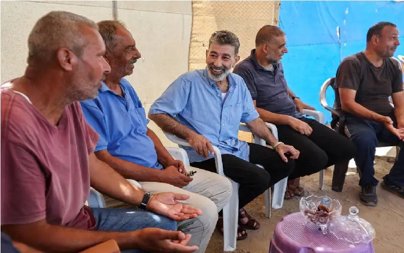 فلسطيني يعود لغزة بعد السجن 21