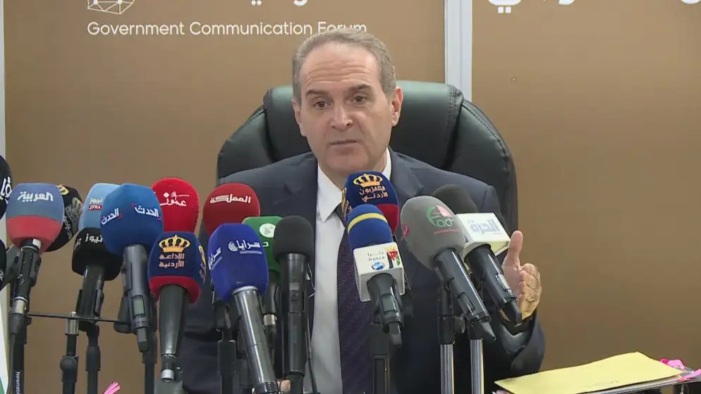 الهواري: إلغاء العمل بلائحة تعرفة الأجور