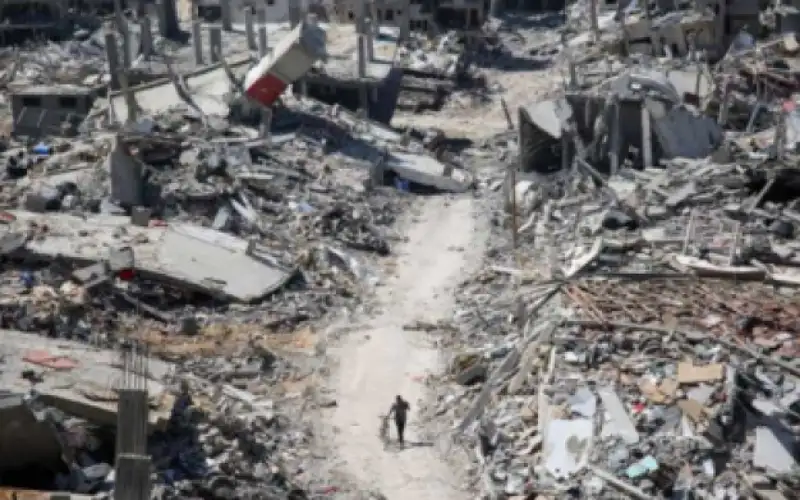 20 شهيدا بقصف إسرائيلي لمدرسة في