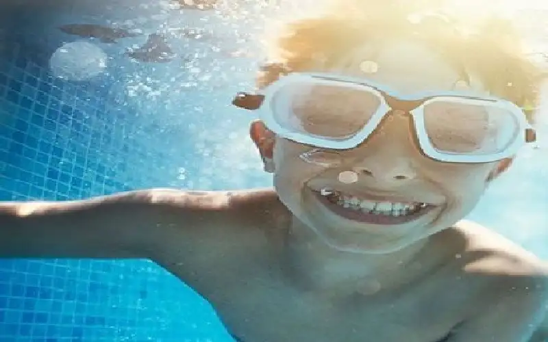 أمراض حمامات السباحة.. مخاطر متنوعة