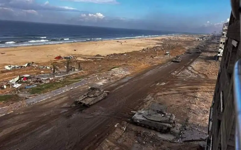 الاحتلال يطلب من أهالي شمال ووسط