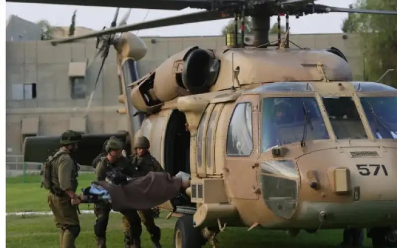 إصابة جنديين إسرائيليين بجروح خطيرة في