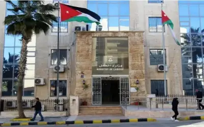 وزارة العمل: قرابة 700 شكوى لمعلمين