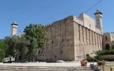 الأوقاف الفلسطينية: تسقيف الاحتلال للحرم الإبراهيمي