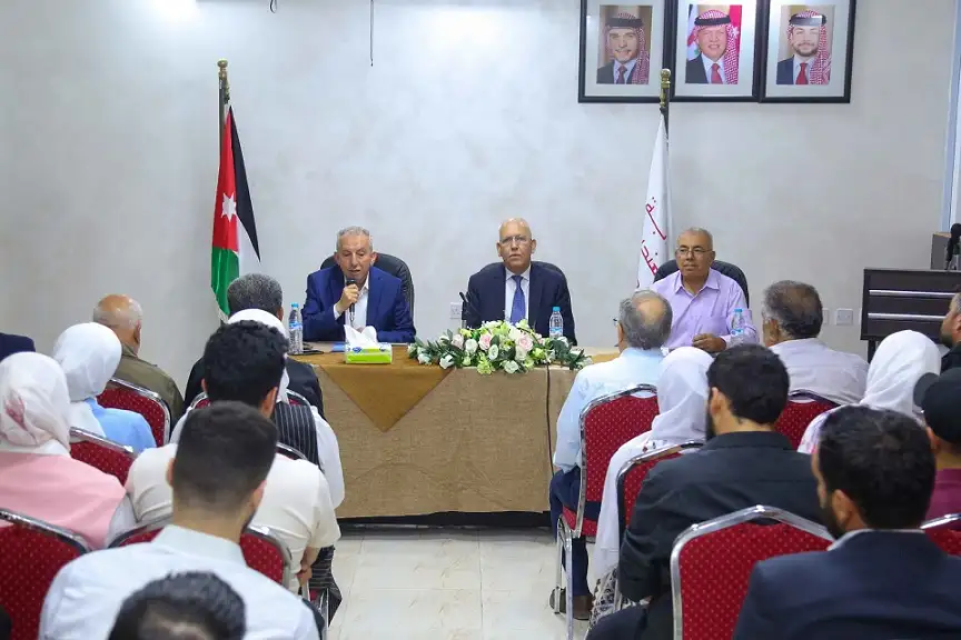 سمارة: القطاع العام هو الذي بنى