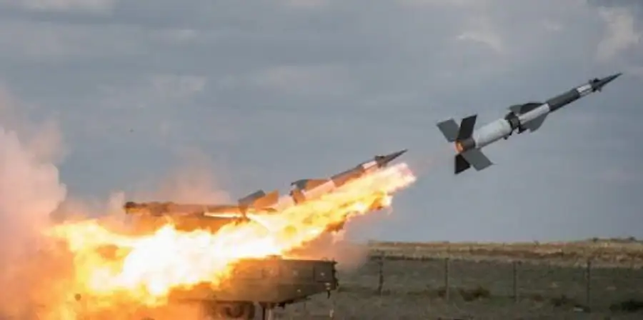 قوات الدفاع السورية تتصدى لهجوم طائرات