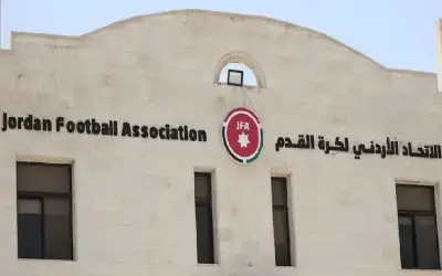 اتحاد كرة القدم متمسك بموعد انطلاق