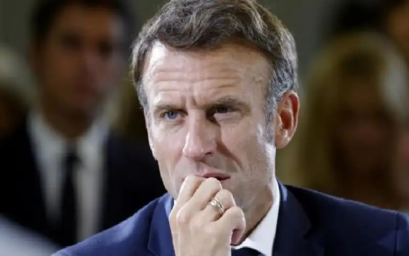 مخاض عسير لائتلاف حكومي.. فرنسا في