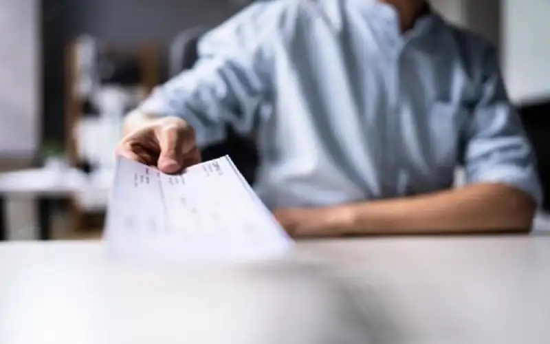 19.5 ألف شيك مرتجع في حزيران