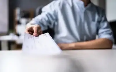 19.5 ألف شيك مرتجع في حزيران