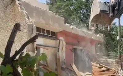 الاحتلال يجبر مقدسية على هدم منزلها