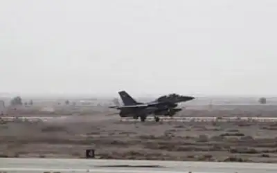 لطيران العراقي ينفذ غارة على موقع
