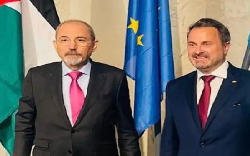 الصفدي يبحث مع نظيره في لوكسمبورغ