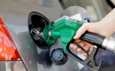 خبير طاقة يرجح رفع أسعار المحروقات