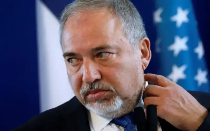 لتجنب زوالها عام 2026 .. ليبرمان