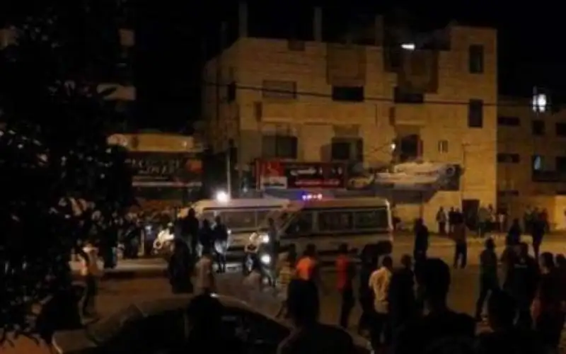 إصابة 3 أشخاص إثر مشاجرة بالأدوات