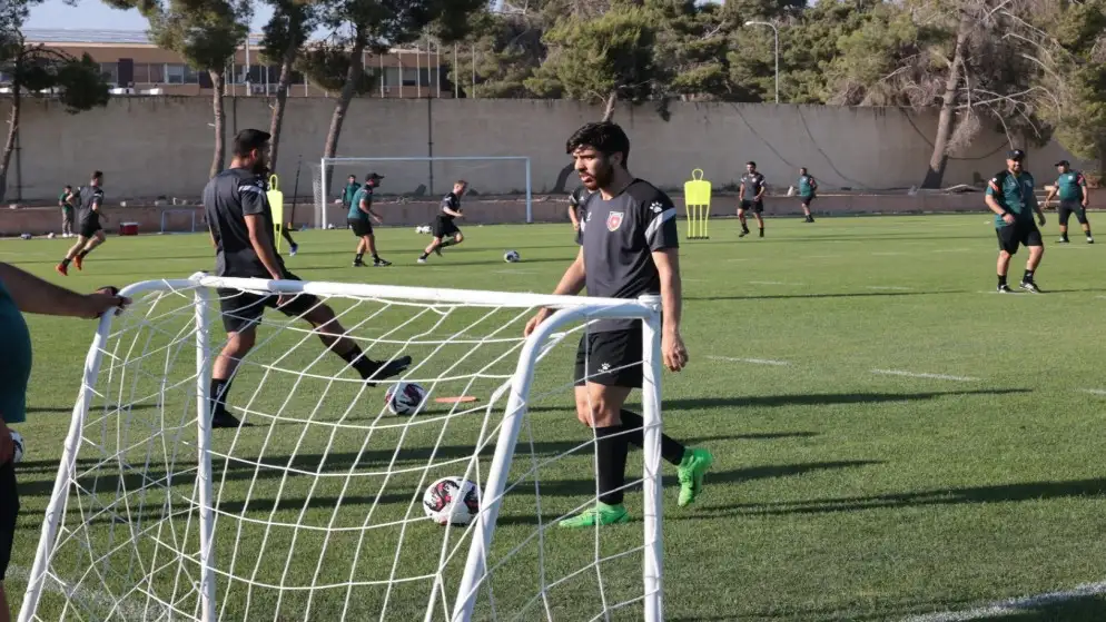 الحسين إربد يتعاقد مع اللاعب عارف