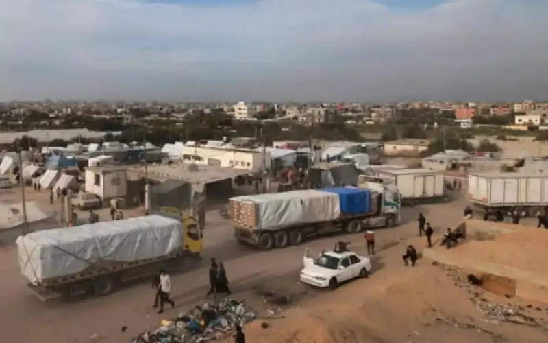 الاحتلال يمنع إدخال المساعدات لغزة منذ