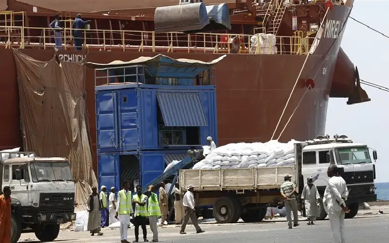 الجيش السوداني: لم نرفض رسو حاملة