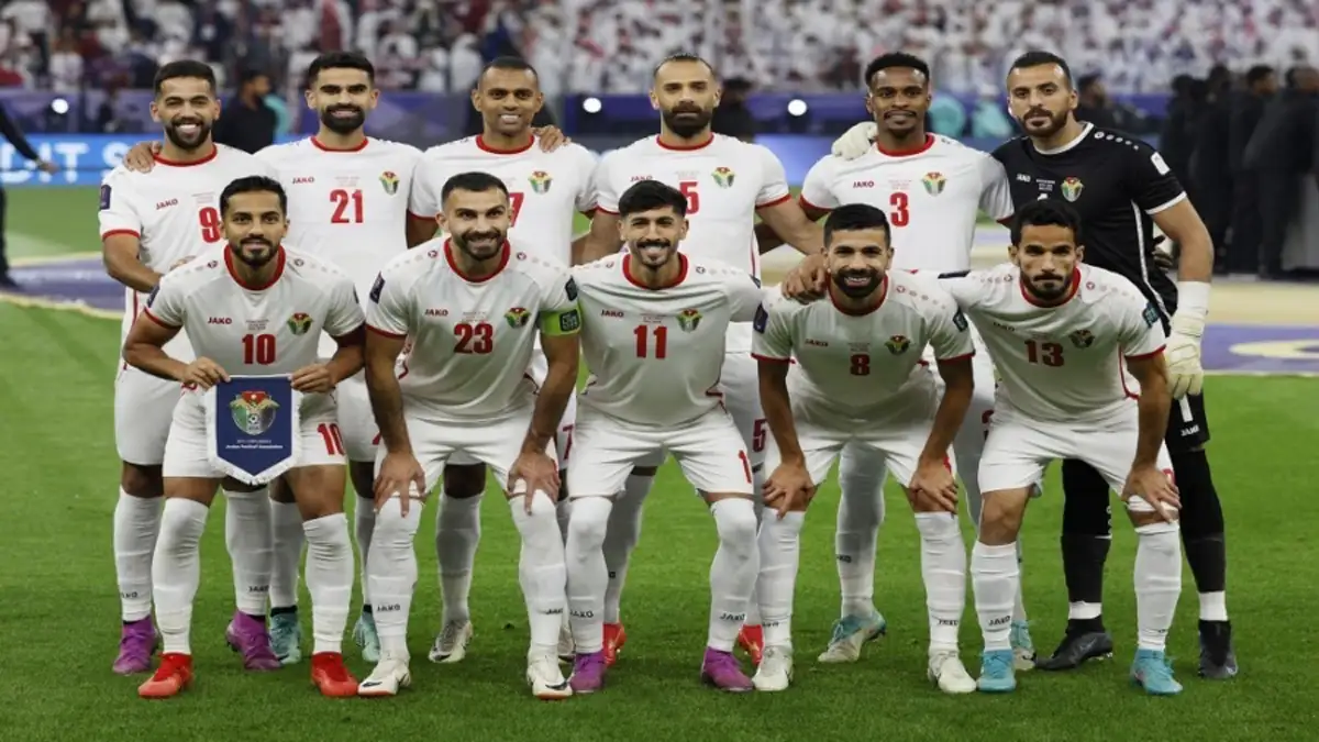 المنتخب الوطني لكرة القدم يلتقي فريق