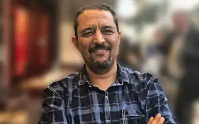 الشاعر الاردني حسين جلعاد ينسحب من