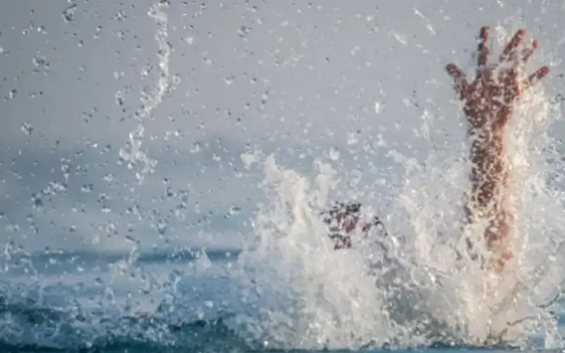 وفاة طفلة غرقا داخل مسبح في