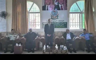 مندوبا عن الملك وولي العهد.. العيسوي