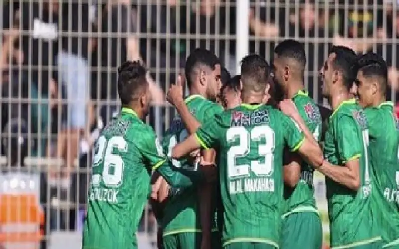 أبرزها التمرد.. 3 أزمات تضرب الرجاء