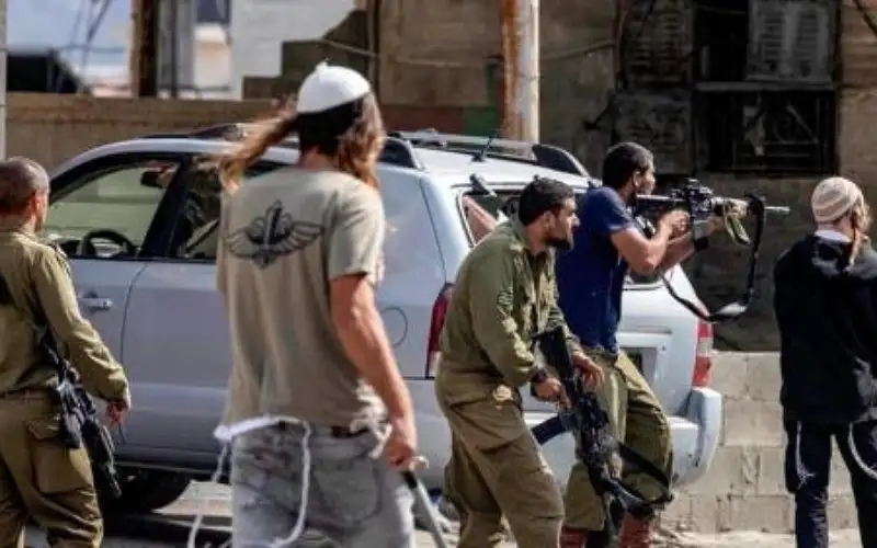 مستوطنون إسرائيليون يهاجمون بلدة حوارة شمال