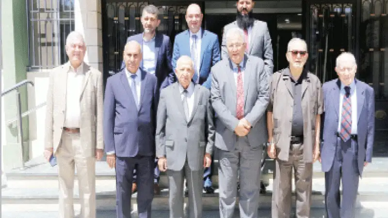 جامعة القدس تكرم أ. د. محمد