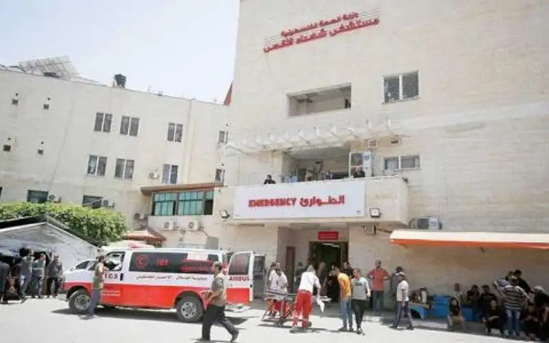 مستشفى الأقصى بغزة: شح الوقود والمواد