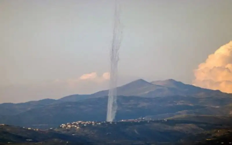 كتائب القسام في لبنان تقصف مقرا