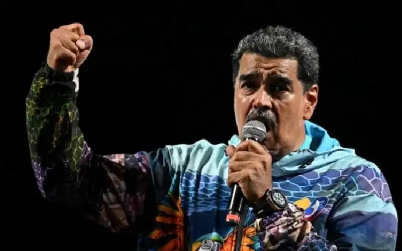 أنا أو الحرب 50 عاما.. مادورو