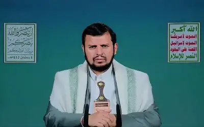 زعيم الحوثيين: سعداء بكون المعركة مباشرة