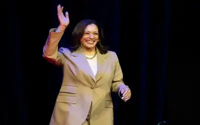 هاريس تتعهد بالفوز بترشيح الحزب الديمقراطي