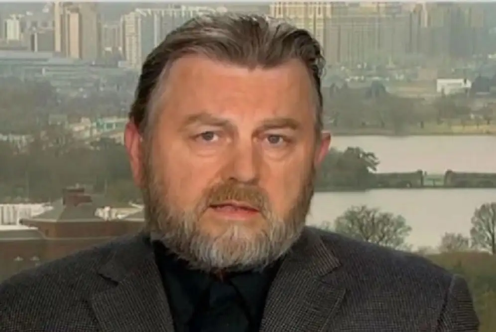 ضابط مخابرات أمريكي: السياسة الأمريكية دخلت