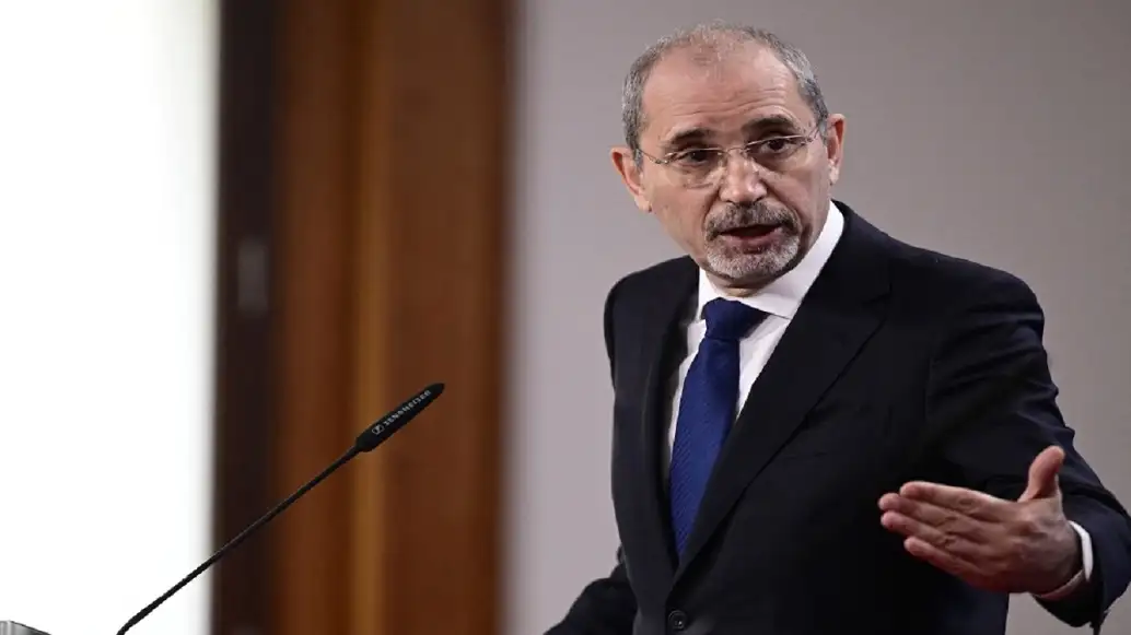 الصفدي: استهداف الاحتلال لقافلة الأونروا جريمة