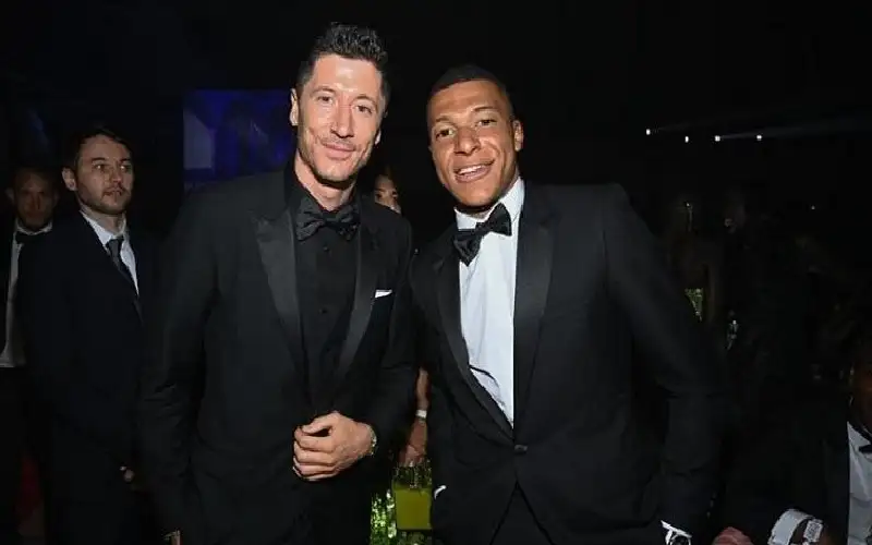 أعلى 10 رواتب في الليغا.. ليفاندوفسكي