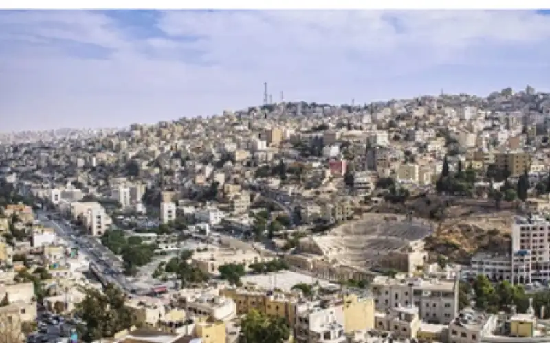 أجواء رطبة وندية خلال الليل ..