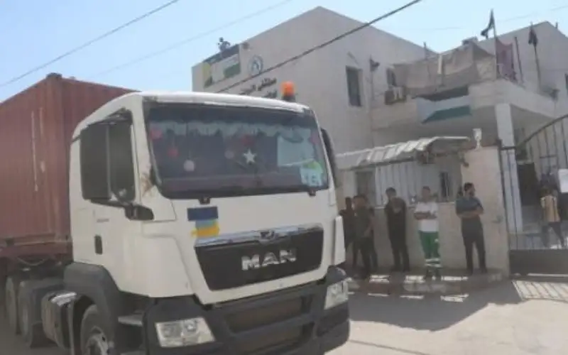 وصول طواقم المستشفى الميداني الأردني غزة79